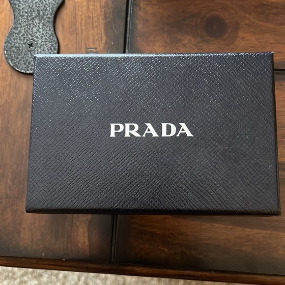 Vintage Prada zip wallet - Picture 3 of 7